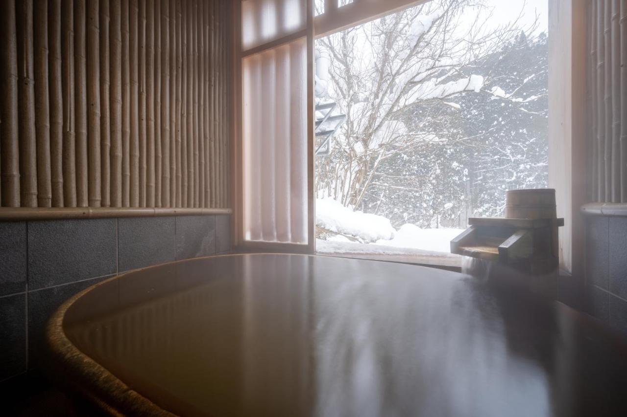Yukemuri No Yado Inazumi Onsen Yuzawa  Exterior photo