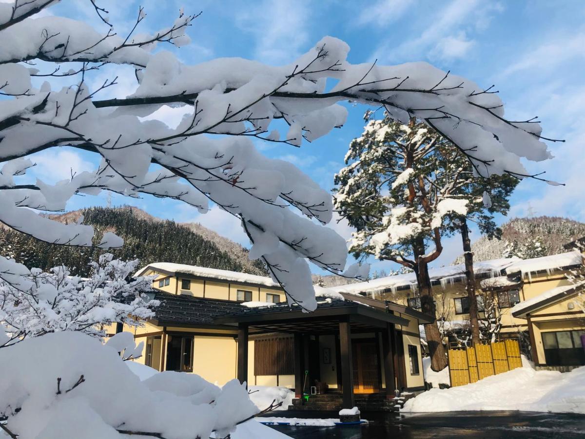Yukemuri No Yado Inazumi Onsen Yuzawa  Exterior photo